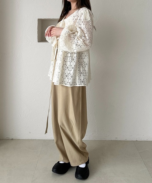 apres jour clair（アプレジュールクレア）の「【apres jour clair】レースペプラムトップス（シャツ/ブラウス・レディース・アイボリー/ブラック・X-LARGE/フリー）」の9枚目の写真