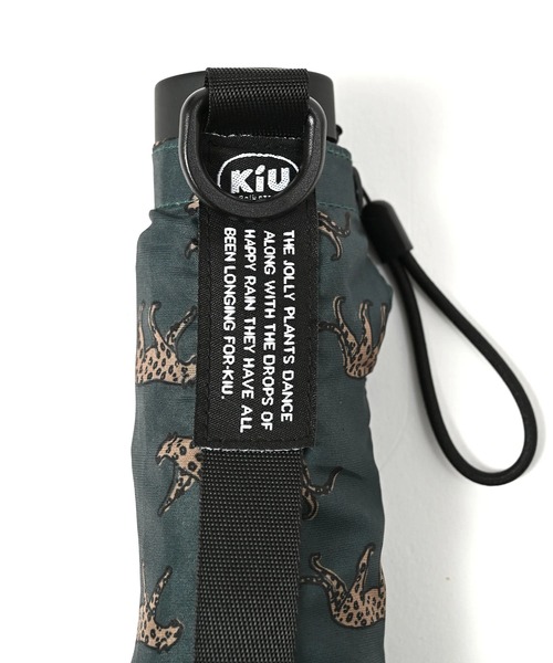 KiU(キウ)の「KiU/キウ COMPACT UMBRELLA(折りたたみ傘・レディース・ダークグリーン/ブラック/レオパード/その他5/その他1・FREE)」の17枚目の写真