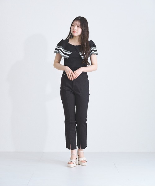 MISCH MASCH（ミッシュマッシュ）の「裾スリットフレアデニムパンツ（デニムパンツ・レディース・ブラック/ネイビー・マルチサイズ）」の10枚目の写真