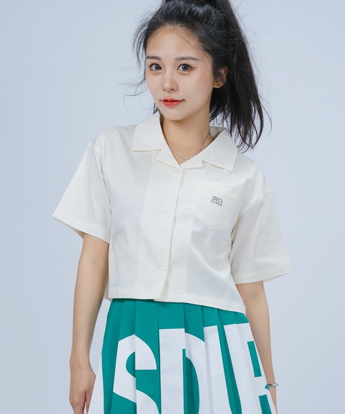 DURAS(デュラス)の「オープンカラークロップシャツ(シャツ/ブラウス・レディース・サックスブルー/ブラック/オフホワイト・SMALL/MEDIUM)」の19枚目の写真