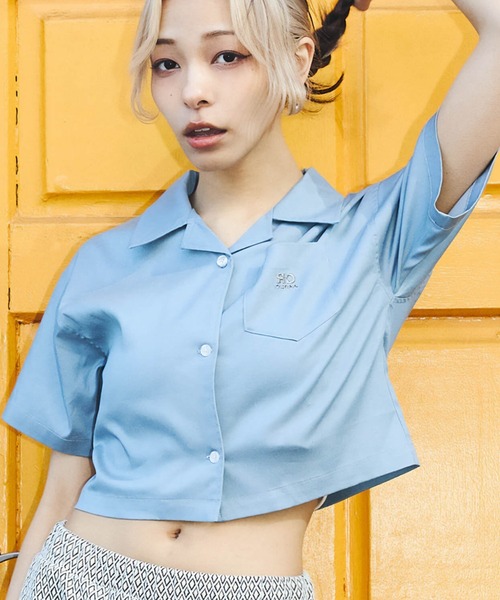 DURAS(デュラス)の「オープンカラークロップシャツ(シャツ/ブラウス・レディース・サックスブルー/ブラック/オフホワイト・SMALL/MEDIUM)」の21枚目の写真