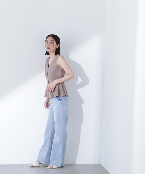 NATURAL BEAUTY BASIC（ナチュラルビューティーベーシック）の「◇ツイーディーペプラムニットジレ（ニット/セーター・レディース・ベージュ/ネイビー/ダークブラウン・FREE）」の4枚目の写真