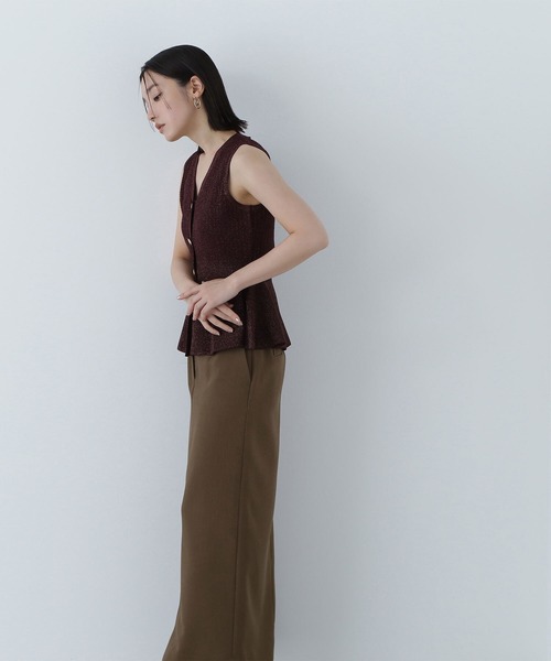 NATURAL BEAUTY BASIC（ナチュラルビューティーベーシック）の「◇ツイーディーペプラムニットジレ（ニット/セーター・レディース・ベージュ/ネイビー/ダークブラウン・FREE）」の17枚目の写真