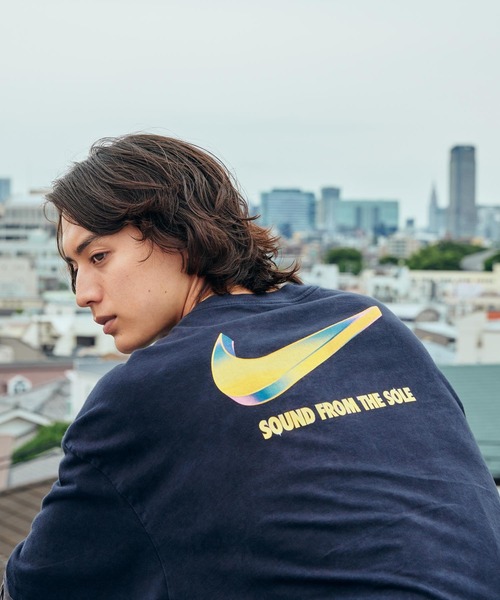 NIKE(ナイキ)の「ナイキ スポーツウェア ウィメンズ オーバーサイズド ショートスリーブ Tシャツ / Nike Sportswear Women's Oversized Short-Sleeve T-Shirt HF9692-010 Black(Tシャツ/カットソー・レディース・ブラック・XS/S/L/2XL/XL/M)」の16枚目の写真