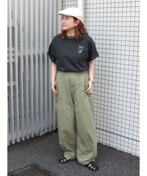 Ungrid（アングリッド）の「ドッグプリントロゴTee（Tシャツ/カットソー・レディース・グリーン系その他/チャコールグレー/オフホワイト・FREE）」の6枚目の写真