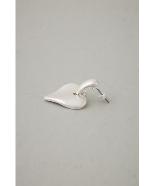 AZUL by moussy(アズールバイマウジー)の「ハートモチーフスウィングピアス(ピアス(両耳用)・レディース・シルバー/ゴールド系その他・FREE)」の7枚目の写真