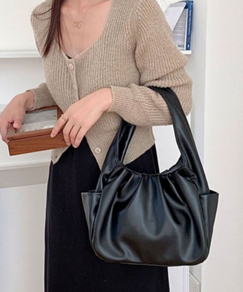 florist(フローリスト)の「レザータッチワンハンドルギャザーバッグ / 500mlペットボトル収納可(ハンドバッグ・レディース・ホワイト/ブラック/ライム/シルバー/キャメル・FREE)」の16枚目の写真