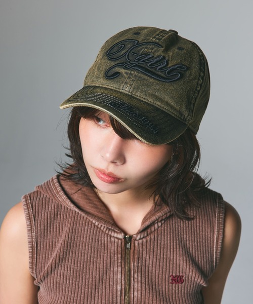 X-girl（エックスガール）の「EMBROIDERED LOGO FADED 6PANEL CAP（キャップ・レディース・ブラック/パープル/ネイビー・ONE SIZE）」の2枚目の写真