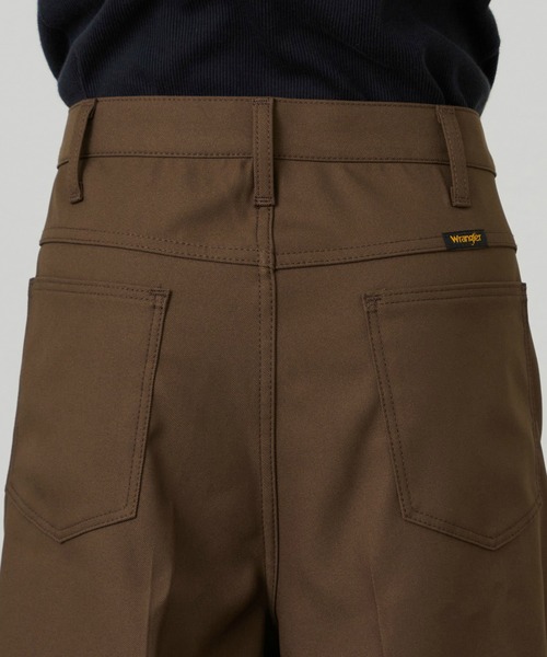 Lee(リー)の「Wrangler/ラングラー WRANCHER ランチャータックスラックスショーツ(その他パンツ・メンズ・ブラウン/ブラック/グレー/ネイビー・SMALL/LARGE/MEDIUM/X-LARGE)」の14枚目の写真