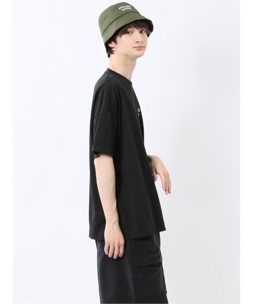 TAKA-Q(タカキュー)の「【サウナ キャンプ アウトドア】タカキュー Sauna Camp×T/Q ロゴ クルー 半袖 Tシャツ(Tシャツ/カットソー・メンズ・ホワイト/ブラック・MEDIUM/LARGE/X-LARGE)」の13枚目の写真
