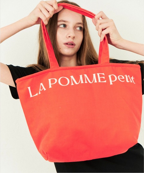 LA POMME petit(ラポミ・プチ)の「LA POMME petit PETALE tote bag(トートバッグ・レディース・レッド/ブラック・FREE)」の2枚目の写真