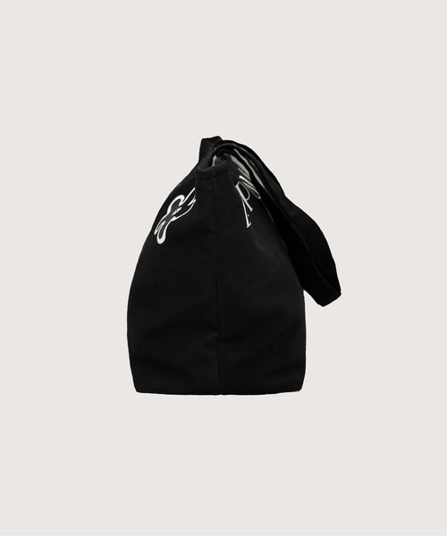 LA POMME petit(ラポミ・プチ)の「LA POMME petit PETALE tote bag(トートバッグ・レディース・レッド/ブラック・FREE)」の12枚目の写真