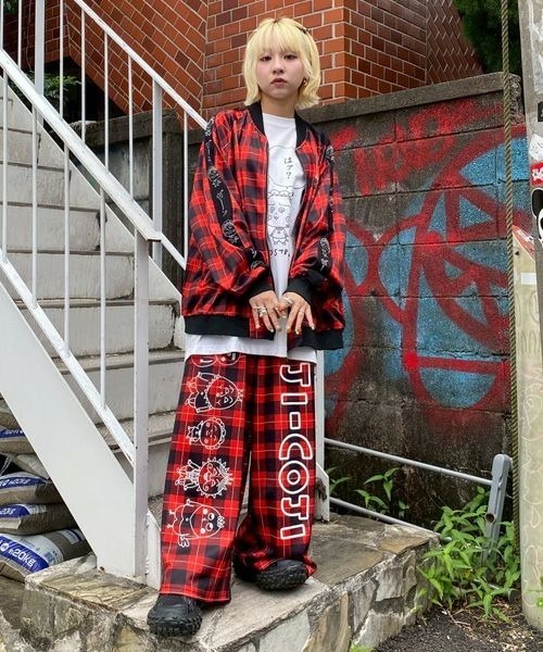 Candy Stripper(キャンディストリッパー)の「【コジコジ×Candy Stripper】ガーン TRACK ジャケット(ブルゾン・レディース・ブラック/レッド・FREE)」の12枚目の写真