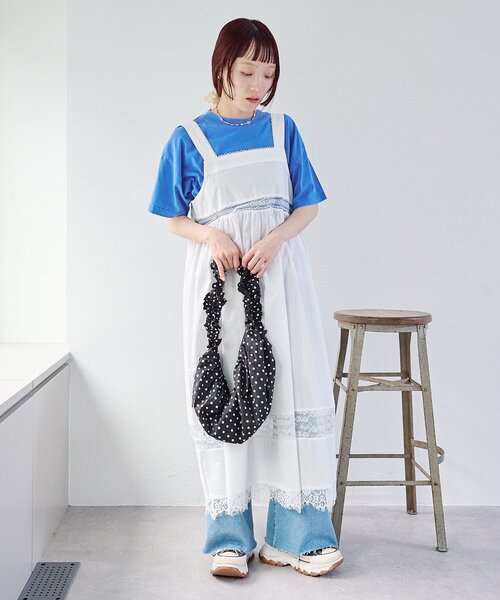 w closet(ダブルクローゼット)の「vintageレースロングワンピース(ワンピース・レディース・オフホワイト/ブルー・FREE)」の10枚目の写真