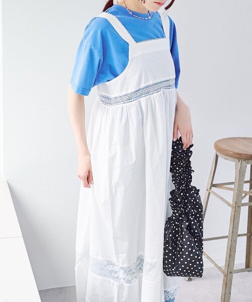 w closet(ダブルクローゼット)の「vintageレースロングワンピース(ワンピース・レディース・オフホワイト/ブルー・FREE)」の15枚目の写真