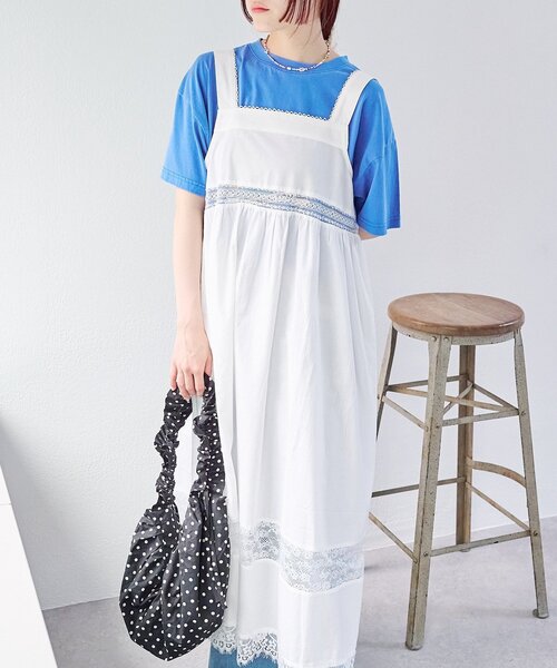 w closet(ダブルクローゼット)の「vintageレースロングワンピース(ワンピース・レディース・オフホワイト/ブルー・FREE)」の18枚目の写真