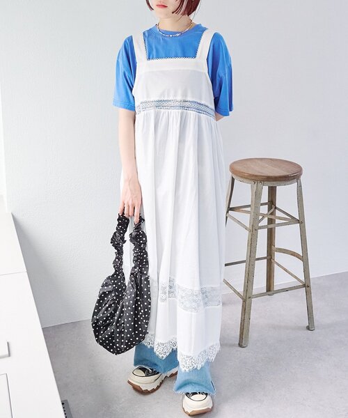 w closet(ダブルクローゼット)の「vintageレースロングワンピース(ワンピース・レディース・オフホワイト/ブルー・FREE)」の19枚目の写真