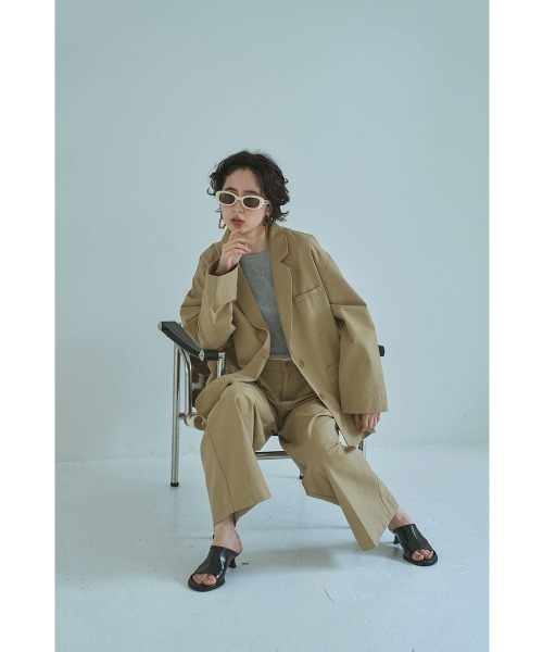 marjour（マージュール）の「WAIST PIPING LINEN BLEND PANTS（その他パンツ・レディース・ベージュ・M）」の6枚目の写真