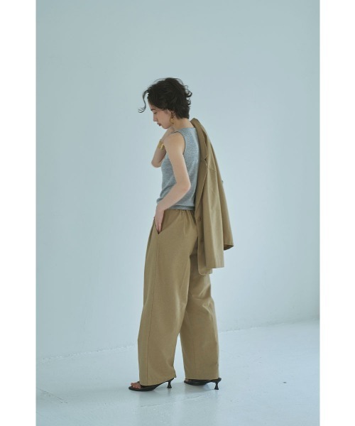 marjour（マージュール）の「WAIST PIPING LINEN BLEND PANTS（その他パンツ・レディース・ベージュ・M）」の11枚目の写真