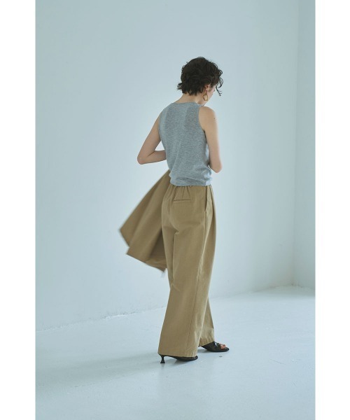 marjour（マージュール）の「WAIST PIPING LINEN BLEND PANTS（その他パンツ・レディース・ベージュ・M）」の12枚目の写真