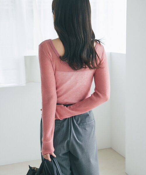 La boutique BonBon（ラブティックボンボン）の「【名品・ヘビロテアイテム】シアースパンコール2WAYリブニット（ニット/セーター・レディース・ブラック/オフホワイト/ピンク/ブラウン・FREE）」の12枚目の写真