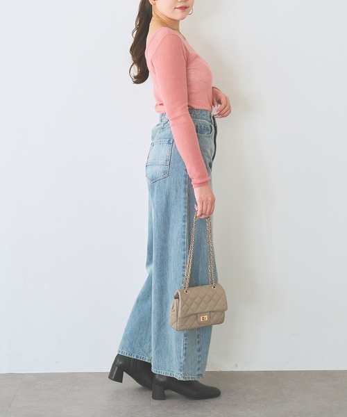 La boutique BonBon（ラブティックボンボン）の「【名品・ヘビロテアイテム】シアースパンコール2WAYリブニット（ニット/セーター・レディース・ブラック/オフホワイト/ピンク/ブラウン・FREE）」の7枚目の写真