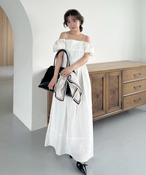 SNIDEL(スナイデル)の「ドット柄ベーシックスカーフ(バンダナ/スカーフ・レディース・ブラック/ホワイト/ボルドー・F)」の14枚目の写真