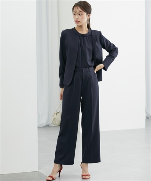 7days Life Styling(セブンデイズライフスタイリング)の「【レディーススーツ】ドビー素材ペプラムノーカラージャケットセットアップスーツ(ジャケット+前後2WAYブラウス+ワイドストレートパンツ)<大きいサイズ有>(スーツセット・レディース・グレー/ネイビー・S/M/L/LL/3L)」の2枚目の写真