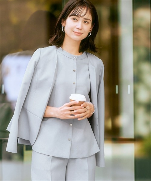 セール】【レディーススーツ】ドビー素材ペプラムノーカラージャケット