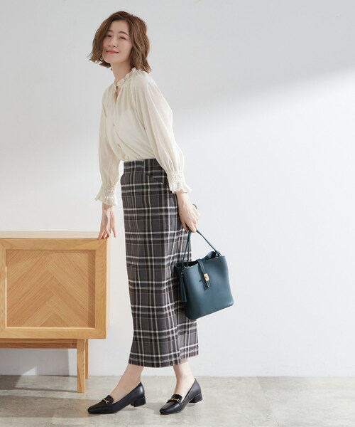 grove（グローブ）の「衿もとすっきり一枚で映える 涼しげ秋色チェックブラウス（シャツ/ブラウス・レディース・ボルドー/ネイビー系1/ブラック/ベージュ系その他5/オフホワイト・02/03/01/04/05）」の8枚目の写真