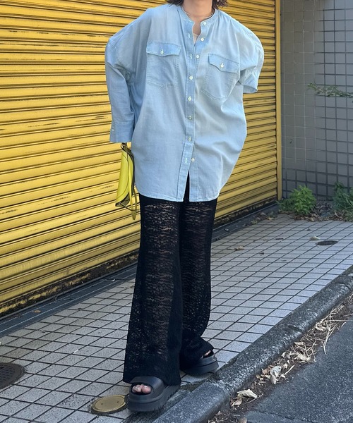 mi via loca(ミヴィアロカ)の「エアリーデニム 配色ステッチ バンドカラーシャツ(シャツ/ブラウス・レディース・ライトブルー/ブルー・FREE)」の20枚目の写真
