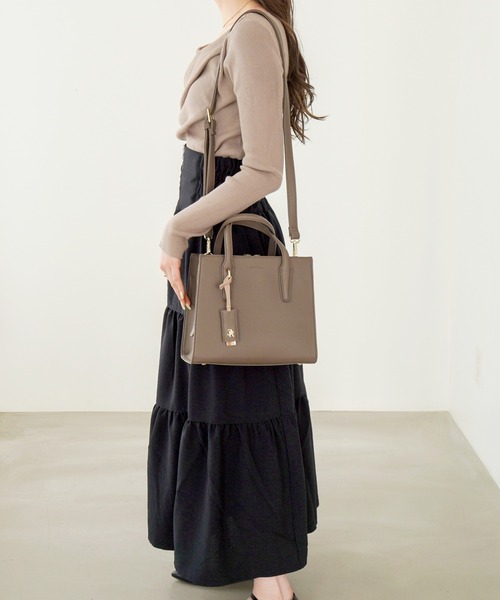 Jewelna Rose(ジュエルナローズ)の「へレス ハンドバッグ 16221(ハンドバッグ・レディース・ブラック/グレイッシュベージュ/ライトベージュ・FREE)」の10枚目の写真