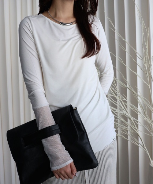 YENNA（イェンナ）の「【ロングスリーブTシャツ/メッシュ切替ロングTシャツ】選べる袖口（Tシャツ/カットソー・レディース・ブラック/ブラック系その他/ホワイト/ホワイト系その他・FREE）」の22枚目の写真