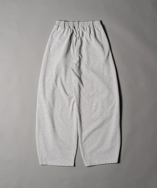 CIVVY.(シヴィ―)の「Wide Balloon Sweatpants - ワイドバルーンスウェットパンツ -(スウェットパンツ・メンズ・ネイビー/グレー・LARGE/MEDIUM)」の3枚目の写真