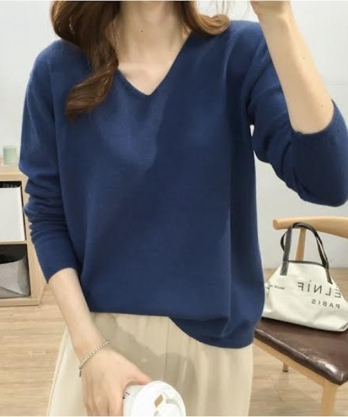 cammie（キャミー）の「Ｖネックユッタリベーシックニットトップス（ニット/セーター・レディース・ネイビー/イエロー/ホワイト/ブラック/グレー・FREE）」の4枚目の写真