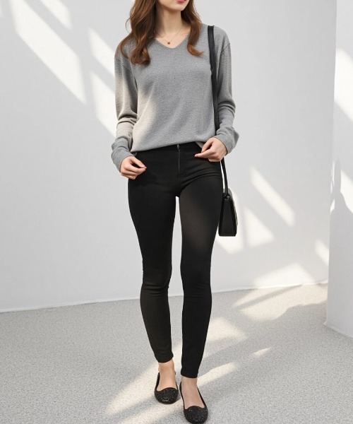 cammie（キャミー）の「Ｖネックユッタリベーシックニットトップス（ニット/セーター・レディース・ネイビー/イエロー/ホワイト/ブラック/グレー・FREE）」の20枚目の写真