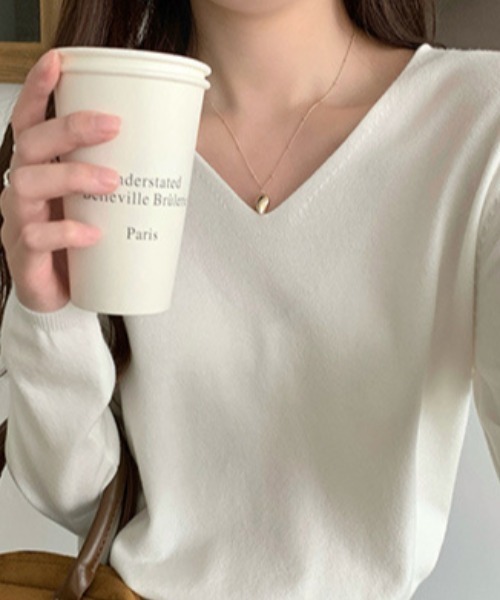 cammie（キャミー）の「Ｖネックユッタリベーシックニットトップス（ニット/セーター・レディース・ネイビー/イエロー/ホワイト/ブラック/グレー・FREE）」の7枚目の写真