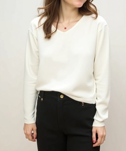 cammie（キャミー）の「Ｖネックユッタリベーシックニットトップス（ニット/セーター・レディース・ネイビー/イエロー/ホワイト/ブラック/グレー・FREE）」の8枚目の写真