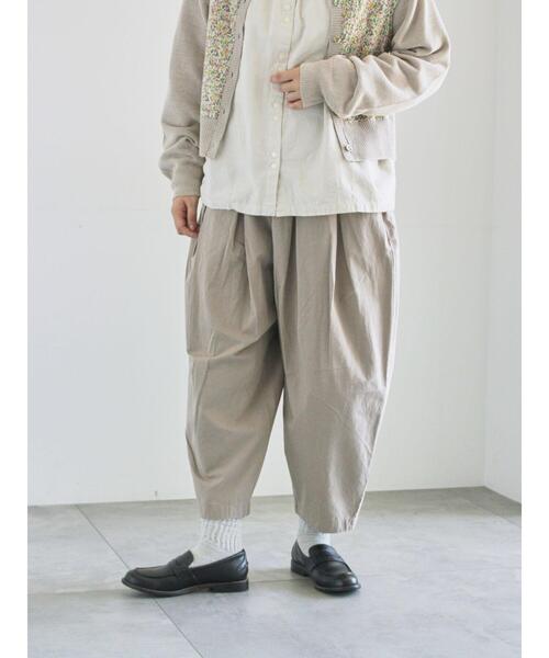 TSUHARU by Samansa Mos2(ツハルバイサマンサモスモス)の「【天日干し風加工】タックギャザーパンツ(その他パンツ・レディース・チャコールグレー/ベージュ/オリーブ・F)」の4枚目の写真
