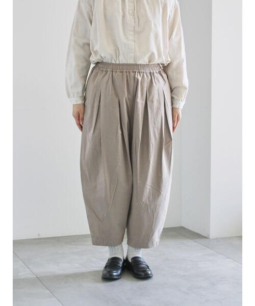 TSUHARU by Samansa Mos2(ツハルバイサマンサモスモス)の「【天日干し風加工】タックギャザーパンツ(その他パンツ・レディース・チャコールグレー/ベージュ/オリーブ・F)」の19枚目の写真