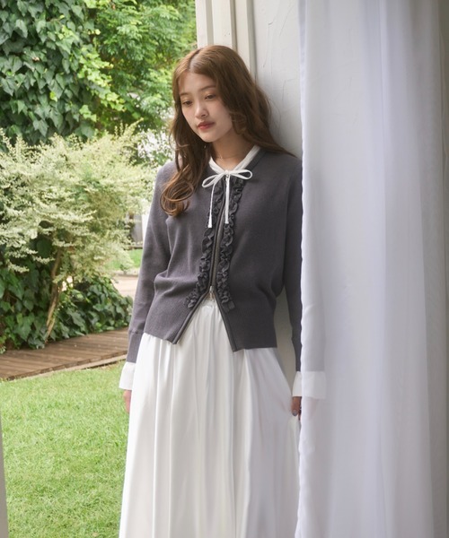 mellowneon（メロウネオン）の「2wayレイヤードフリルジップニット（ニット/セーター・レディース・ネイビー/ボルドー/チャコールグレー・FREE）」の5枚目の写真