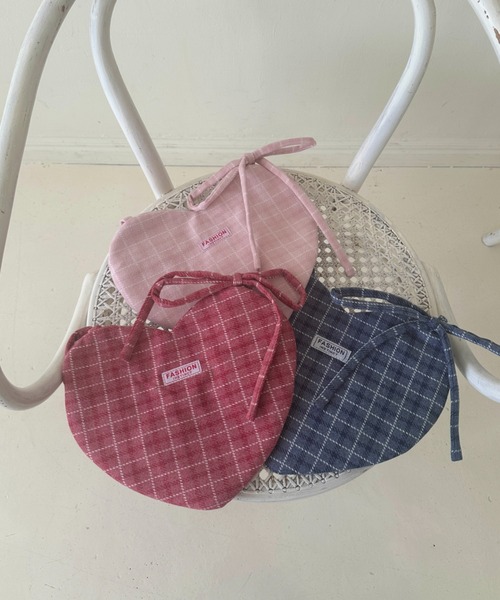 wears（ウェアーズ）の「チェック柄ハートハンドバッグ（ハンドバッグ・レディース・ブルー/レッド/ピンク・FREE）」の4枚目の写真