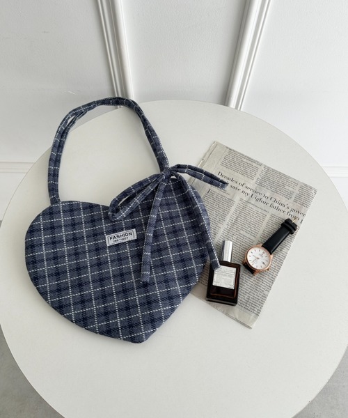 wears（ウェアーズ）の「チェック柄ハートハンドバッグ（ハンドバッグ・レディース・ブルー/レッド/ピンク・FREE）」の9枚目の写真