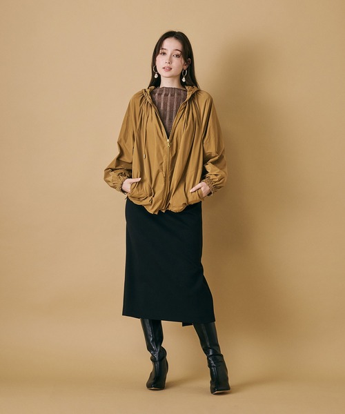 Audie a Muses(オーディアミューズ)の「たっぷりギャザーマウンテンパーカー(マウンテンパーカー・レディース・グレー/ブラック/キャメル・FREE)」の10枚目の写真