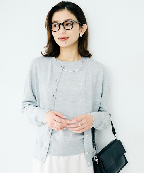 UNTITLED(アンタイトル)の「【洗える/アンサンブル可/ウール100%】ウールクルーカーディガン(カーディガン/ボレロ・レディース・ライトグレー/レッド系1/ブラック/ナチュラル/オフホワイト/ブルー系その他・48/44/04/03/02/01/00)」の1枚目の写真