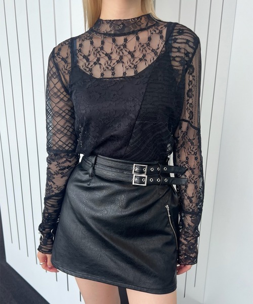 Ameri(アメリ)の「LACE PATCHWORK ASYMMETRY TOP(その他トップス・レディース・オフホワイト/ブラック・FREE)」の2枚目の写真