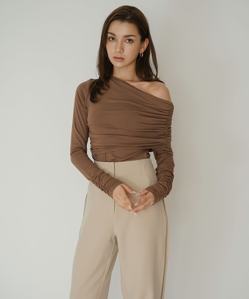 KINO THE KEI(キノザケイ)の「2WAY オフショル プルオーバー KINO THE KEI(Tシャツ/カットソー・レディース・ブラック/モカ/ホワイト・フリー)」の19枚目の写真