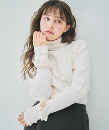 Feroux（フェルゥ）の「パールボタン リブタートル ニット（ニット/セーター）」