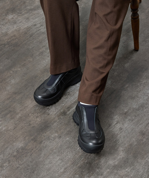 PADRONE(パドローネ)の「PADRONE パドローネ / GERMAN TRAINER SLIP-ON with 884C Vibram ビブラムソールスリッポンレザージャーマントレーナー 牛革 日本製 / PU8840-2009(スニーカー・メンズ・ブラック・43/42/41/40)」の4枚目の写真