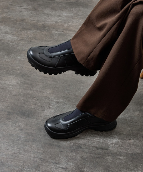 PADRONE(パドローネ)の「PADRONE パドローネ / GERMAN TRAINER SLIP-ON with 884C Vibram ビブラムソールスリッポンレザージャーマントレーナー 牛革 日本製 / PU8840-2009(スニーカー・メンズ・ブラック・43/42/41/40)」の3枚目の写真